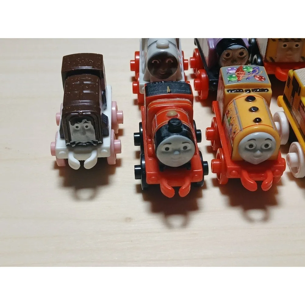 Thomas & Friends Mini Train Engines Lot, Multicolor